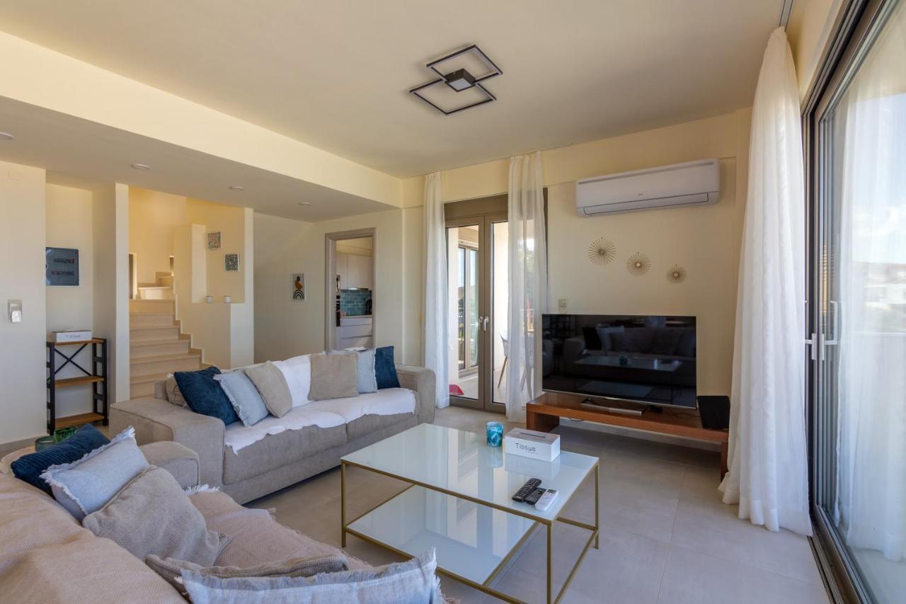 3 Bedroom Villa With Stunning Sea View & Private Parking Elia  ภายนอก รูปภาพ